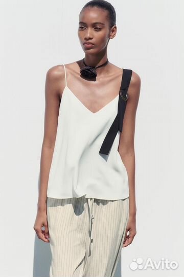 Топ Zara с акцентной бретелей оригинал