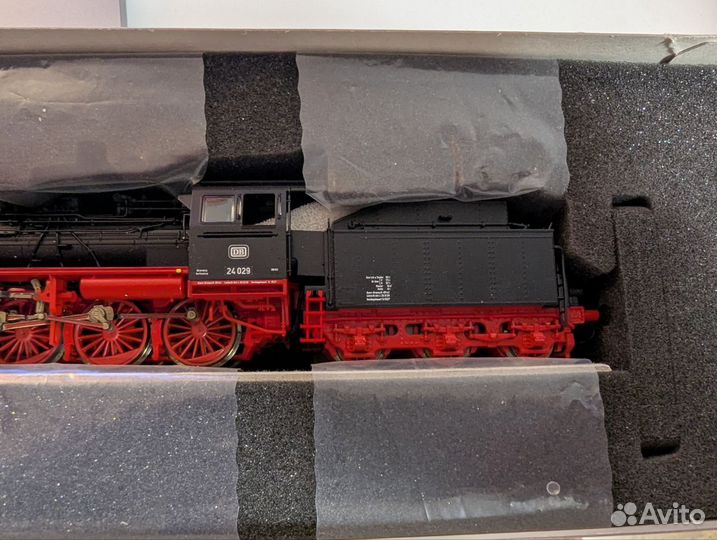 Модель паровоза Roco 62214 H0 1/87 DB 24 029