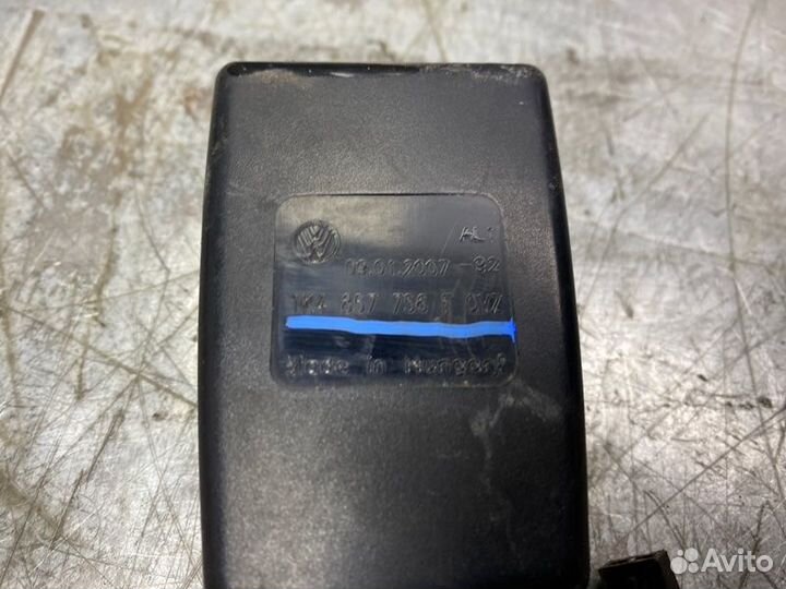 Ответная часть ремня безопасности Volkswagen Golf