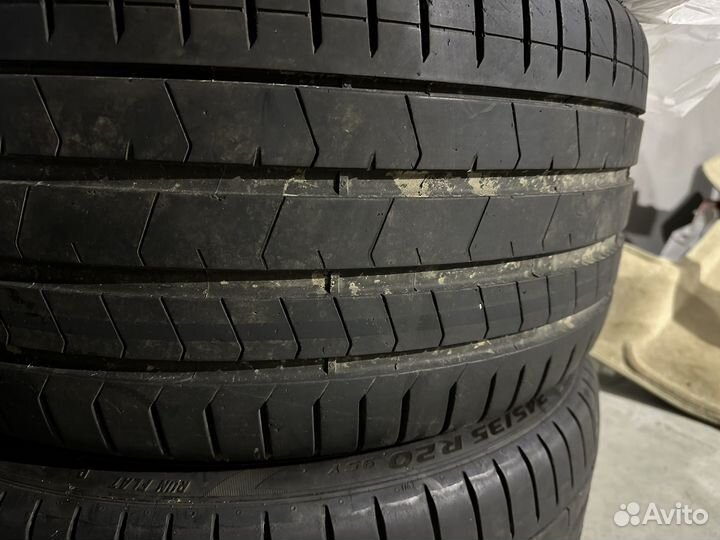 Pirelli P Zero 245/35 R20 и 275/30 R20 100U