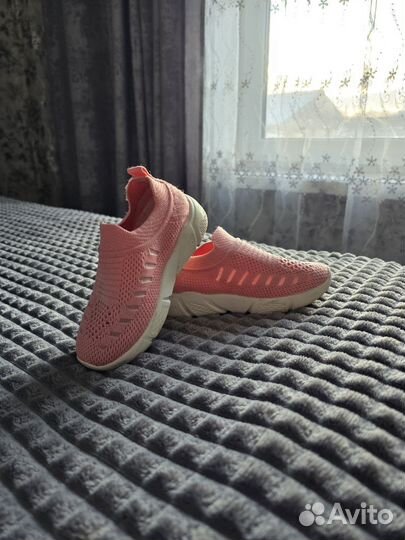 Детские кроссовки