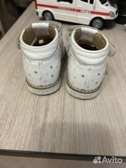 Сандалии tapiboo 21