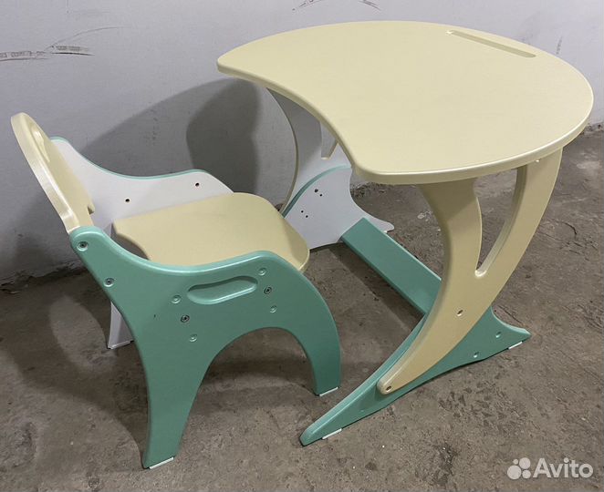 Комплект парт со стульями 6 штук