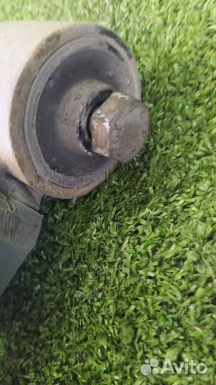 Амортизаторы пара задние Audi A1 caxa 2011