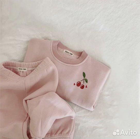 Утепленные костюмы девочкам 74-92 новые