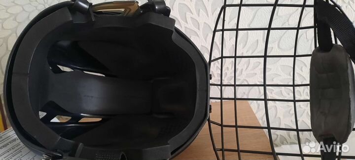 Шлем хоккейный