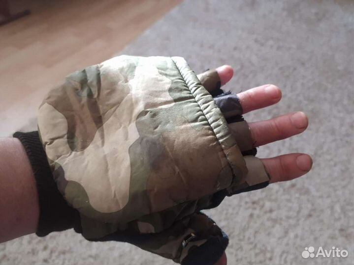 Беспалые перчатки с откидным клапаном