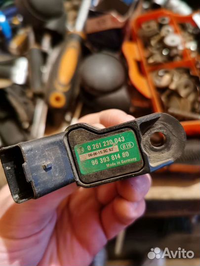 Датчик давления Peugeot Citroen 0261230043 Bosch