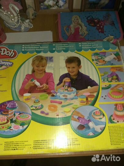 Игровой набор фабрика тортов. Play Doh