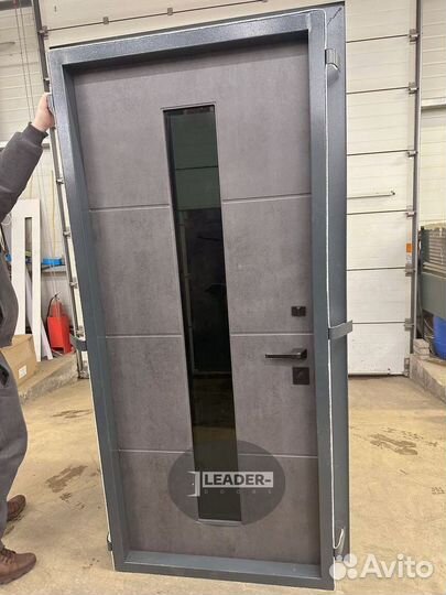 Дверь входная с установкой