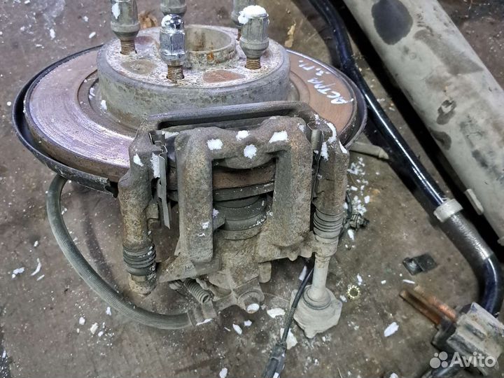 Суппорт задний правый Опель Астра J GTC купе