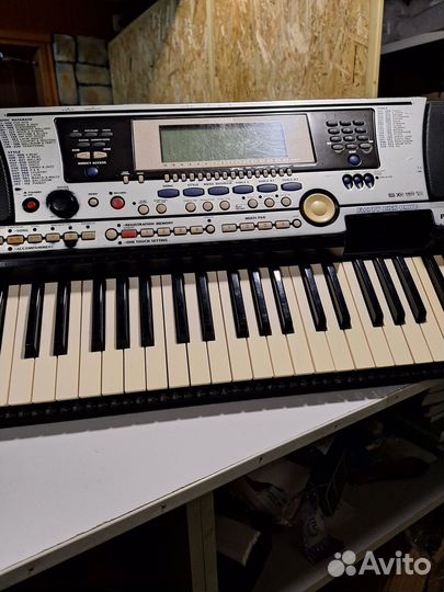 Синтезатор yamaha PSR550