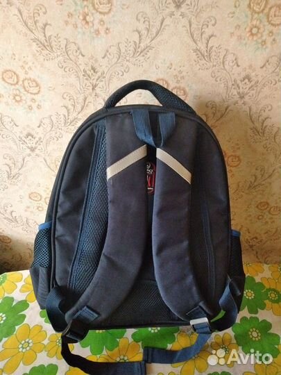 Продам школьный рюкзак