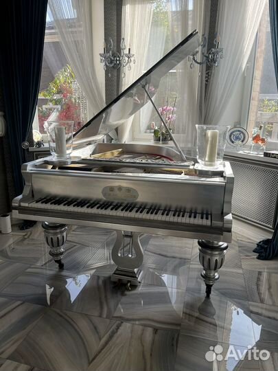 Рояль кабинетный