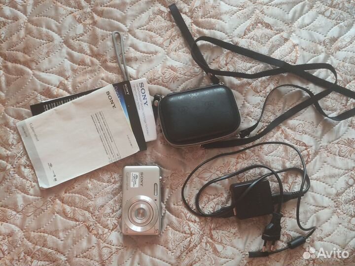 Компактный фотоаппарат sony cyber shot