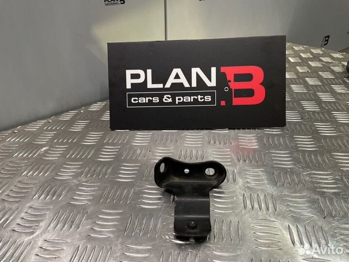 Кронштейн двигателя Volkswagen Golf 6