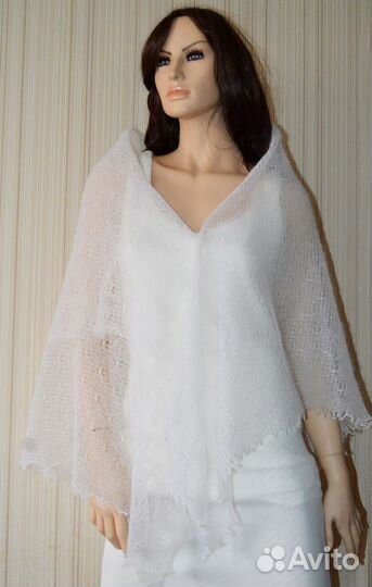 Паутинка из козьего пуха, проходит через кольцо