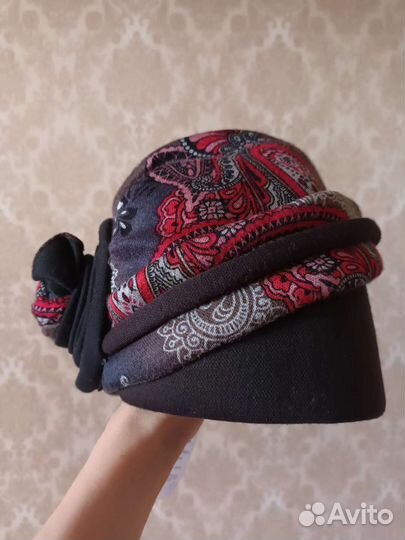 Женская шапка