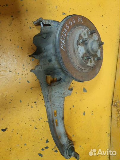 Кулак поворотный задний правый рычаг ступица диск