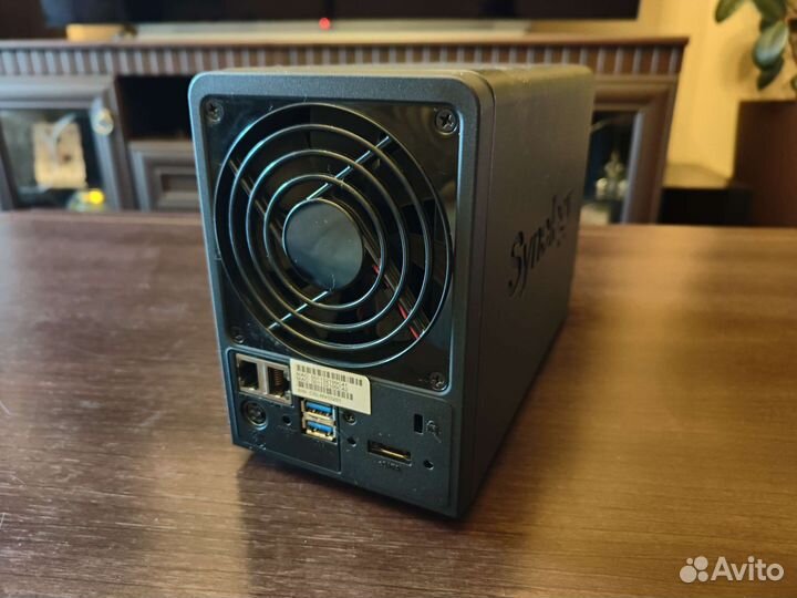 NAS Synology DS713+ и DX213 (в комплекте)