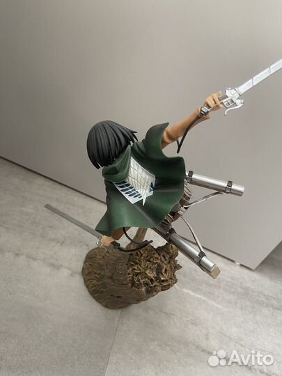 Фигурка аниме, атака титанов