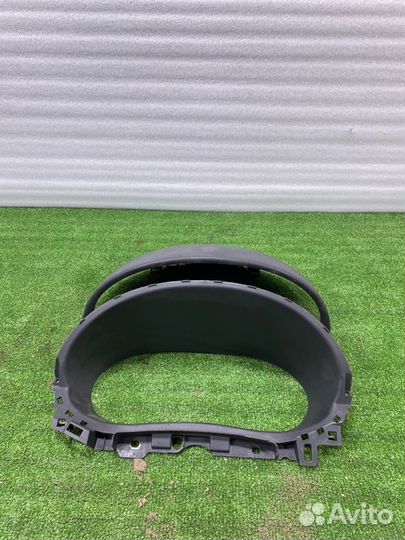 Накладка щитка приборов Renault Logan седан 1.6