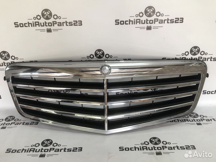 Решетка радиатора Mercedes E-class W212