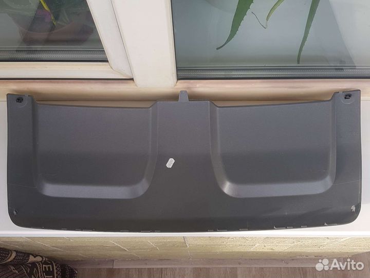 Молдинг на задний бампер Range Rover Sport