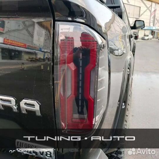 Стоп - сигналы Toyota Tundra 50 Q7087