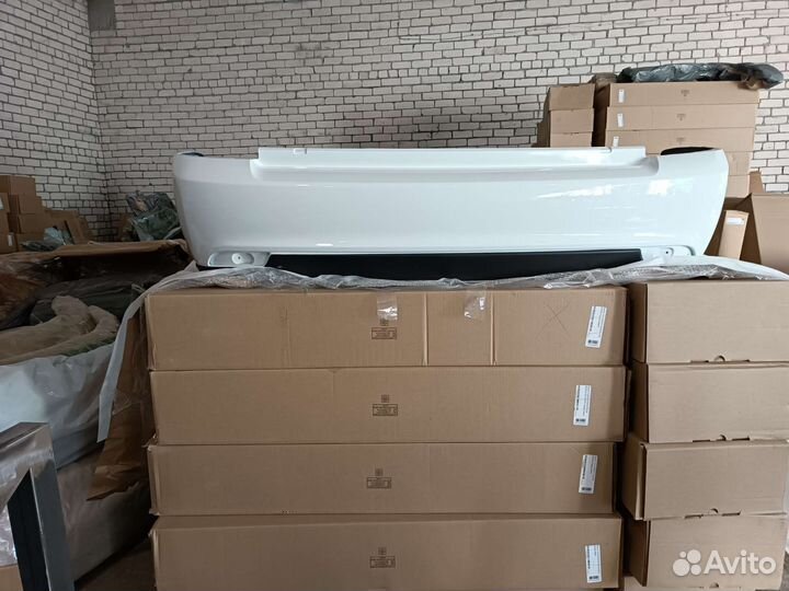 Бампер задний приора 2 седан белый (белое облако)