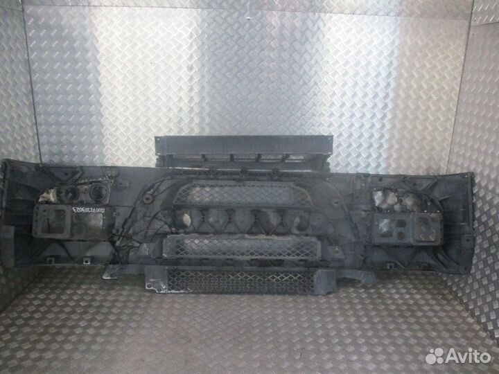 Бампер Iveco 504186932