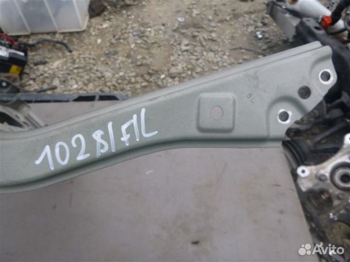 Телевизор передний левый Lexus Ls600Hl UVF46