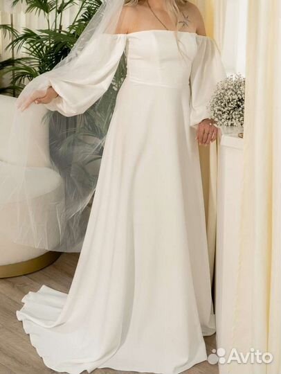 Свадебное платье (выпускное) со шлейфом