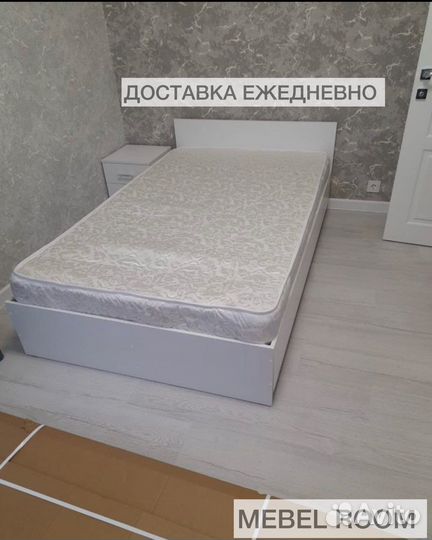 Кровать