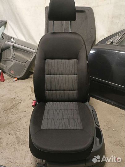 Передние сиденья skoda octavia a5