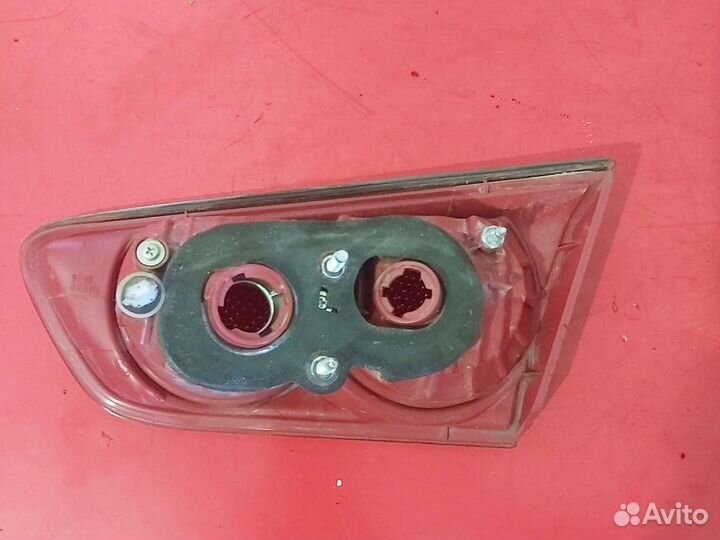 Фонарь задний левый в крышку Mitsubishi lancer 10