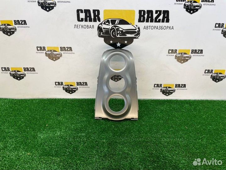 Накладка Toyota Yaris