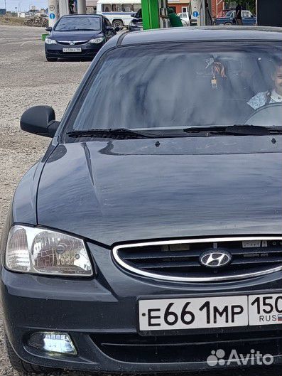 Капот акцент