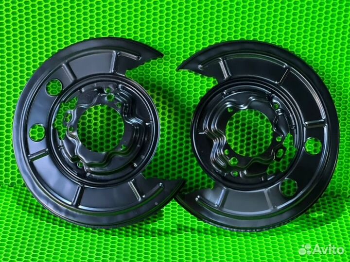 Щит опорный задний левый Boxer 3 Ducato 250 2006