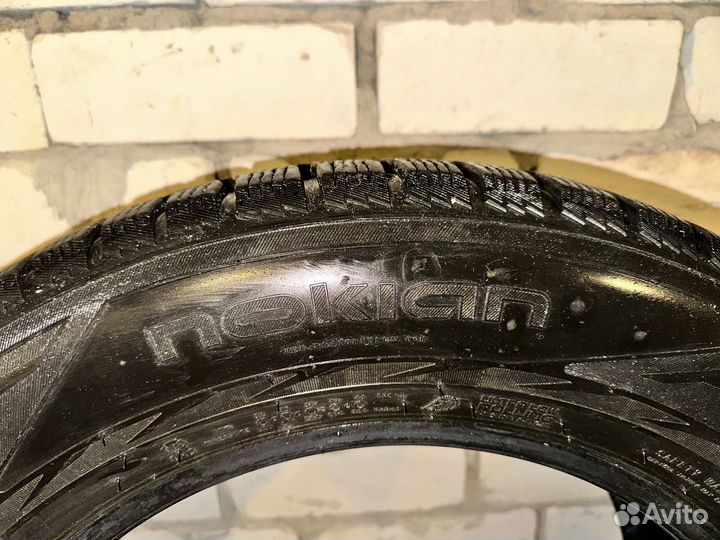 Nokian Tyres Hakkapeliitta R2 SUV 245/60 R18 109R
