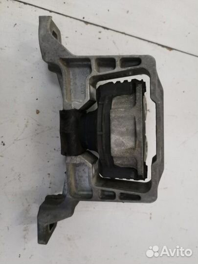 Подушка двигателя Ford Focus седан pnda 2012