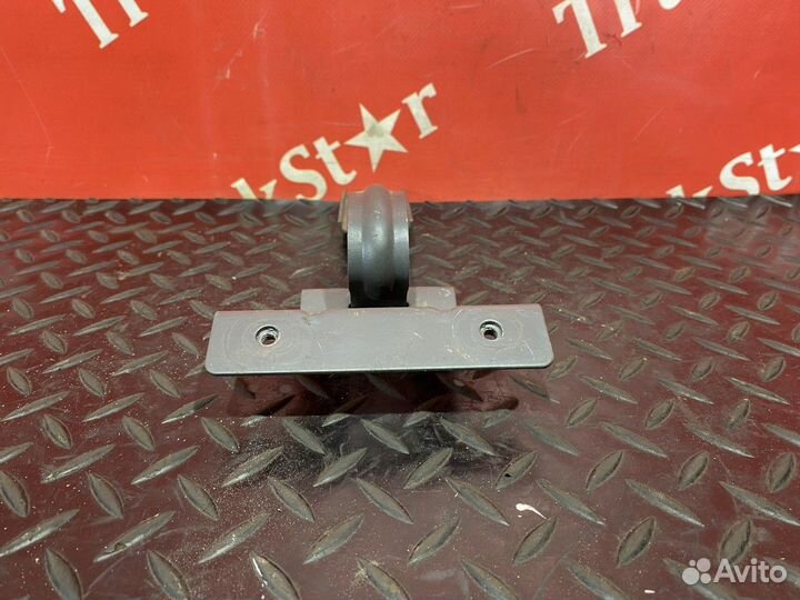 Петля бардачка Scania 5-series