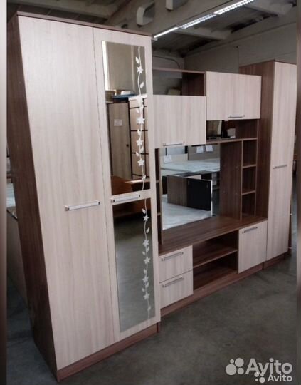 Стенка в гостиную