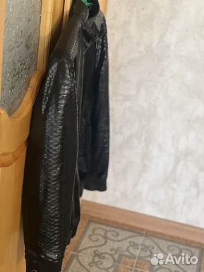 Кожаная куртка из питона мужская