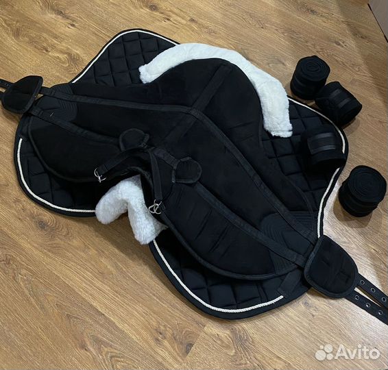 Комплект с падом на лошадь