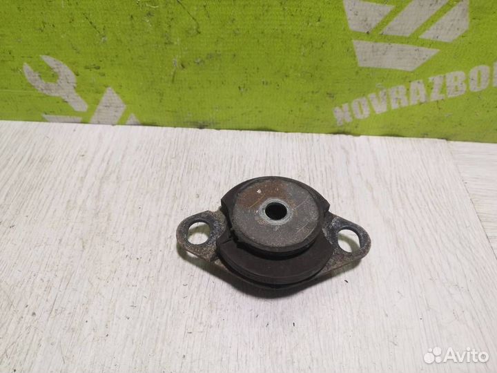 Опора кпп левая Рено Клио 2 Симбол