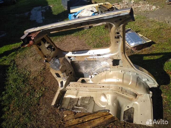 Крыло заднее левое Land Rover Discovery 3