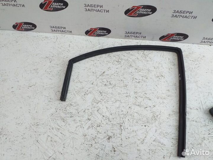 Уплотнитель стекла двери Chevrolet Aveo Т250 седан