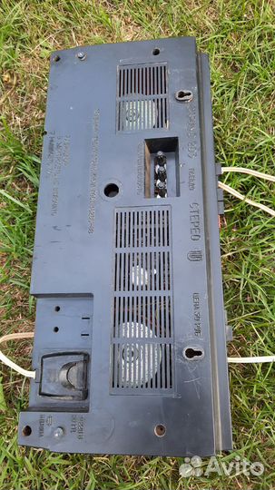 Советский радиоприемник Сириус 203