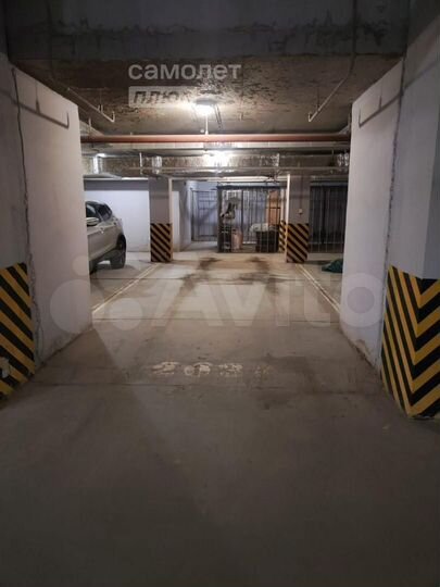 Машиноместо, 28 м²